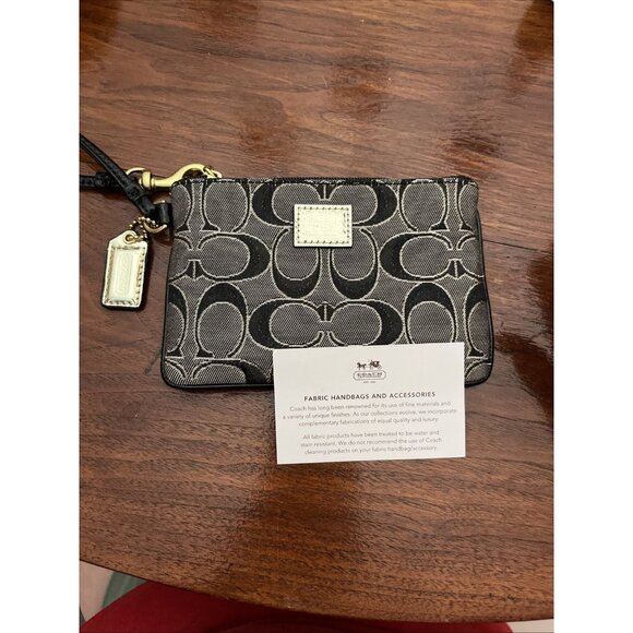 NWOT Coach Poppy Black & Gold Signature & Leather Wristlet Wallet 46131 - Picture 1 of 7